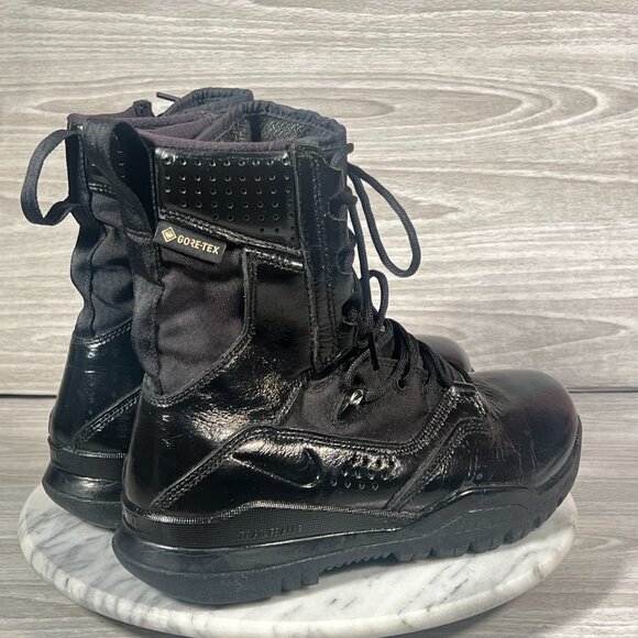 Nike SFB Field 2 8\